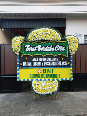 Papan Bunga Duka di Waropen